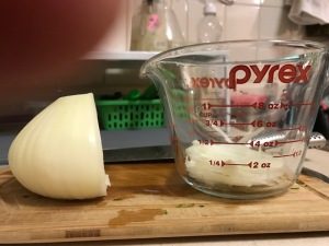 estimating 1/8 c of sliced onion